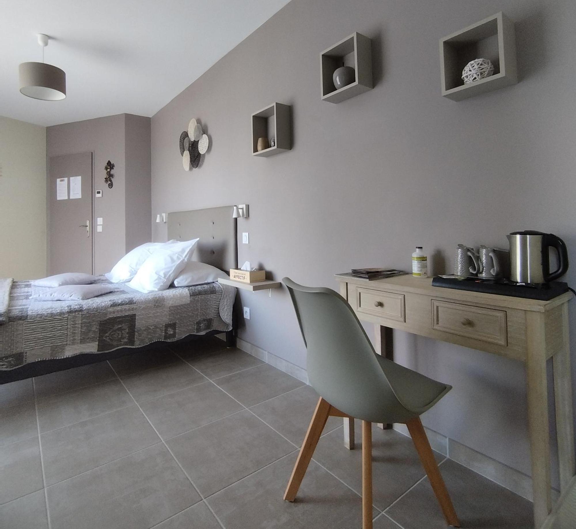 La Sarlamandre, Chambres Et Table D'Hotes Marcillac-Saint-Quentin 外观 照片