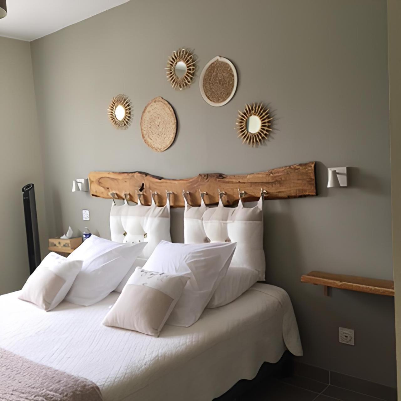 La Sarlamandre, Chambres Et Table D'Hotes Marcillac-Saint-Quentin 外观 照片