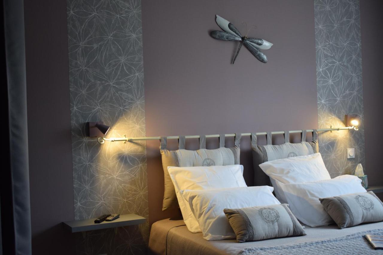 La Sarlamandre, Chambres Et Table D'Hotes Marcillac-Saint-Quentin 外观 照片