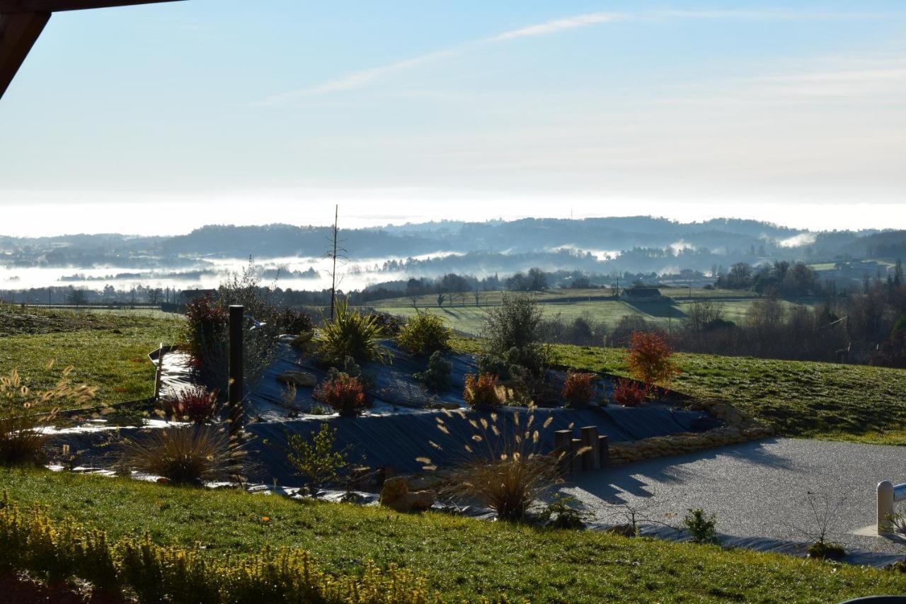 La Sarlamandre, Chambres Et Table D'Hotes Marcillac-Saint-Quentin 外观 照片