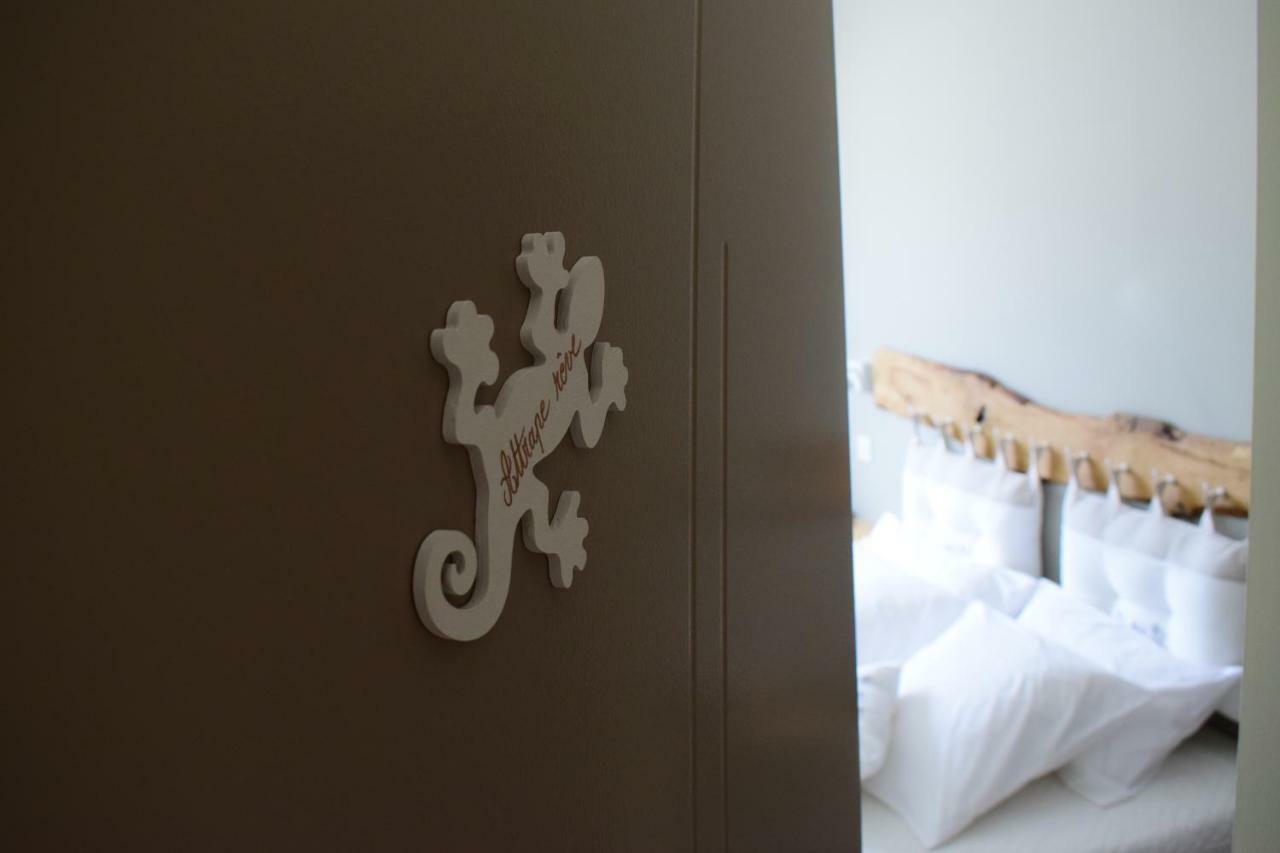 La Sarlamandre, Chambres Et Table D'Hotes Marcillac-Saint-Quentin 外观 照片